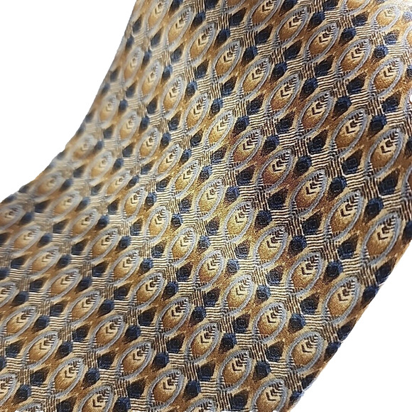 Cape Cod Gold Pattern Silk Necktie - USA - Like New - Picture 3 of 4